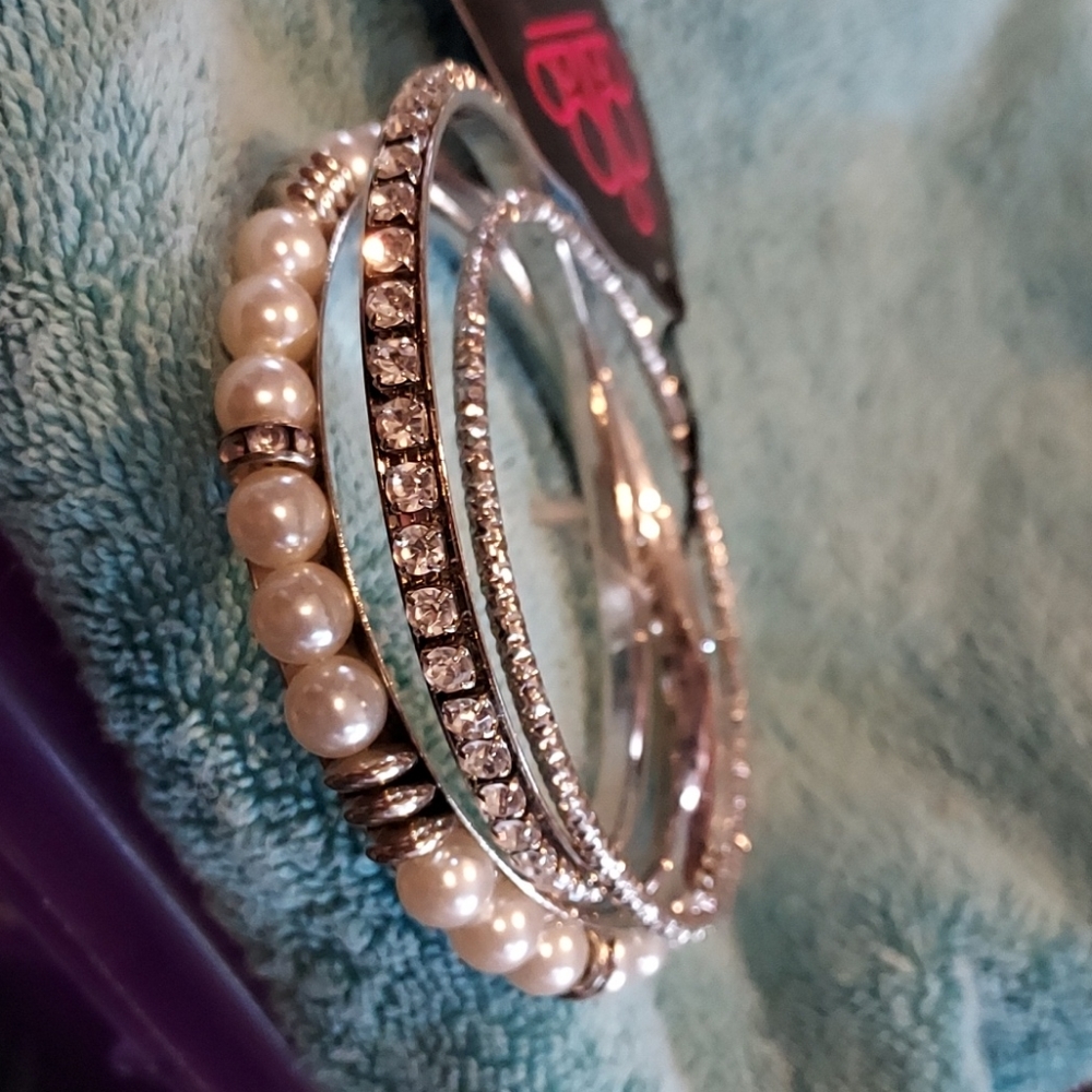 New bracelet set